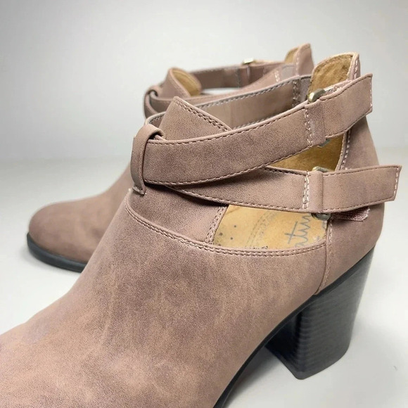 SOUL NATURALIZER | TAN TOBI STRAPY BOOTIE - Picture 10 of 15